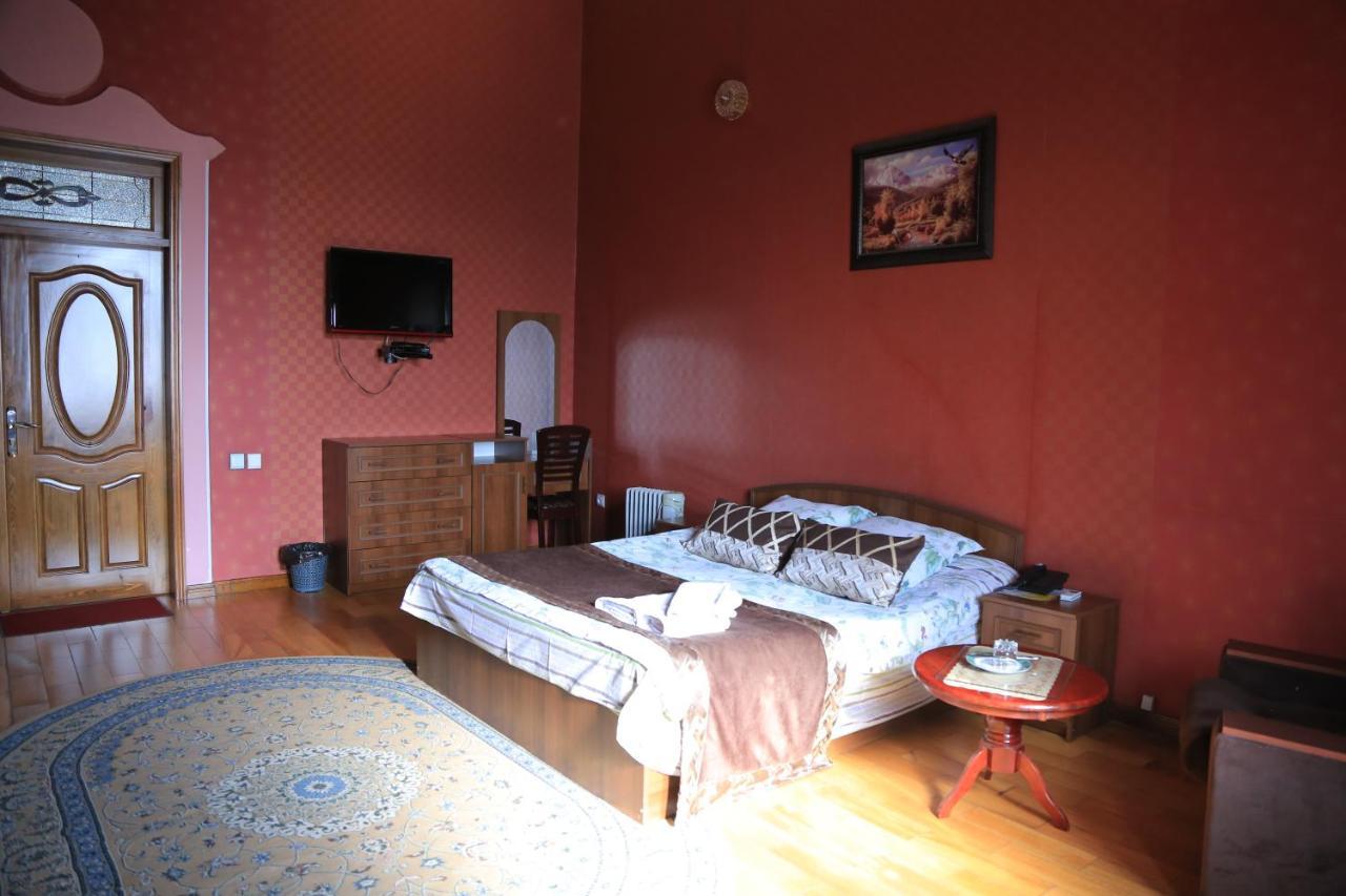 Almaz Guest House Dusjanbe Eksteriør billede